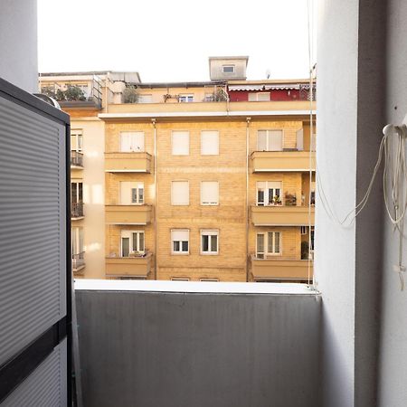 Tra Porta Susa E Piazza Statuto -Cortile Interno- تورينو المظهر الخارجي الصورة